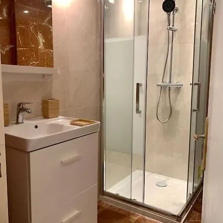 F5 Entier, Chaleureux Avec Balcon, 30min De Paris Appartamento Cergy