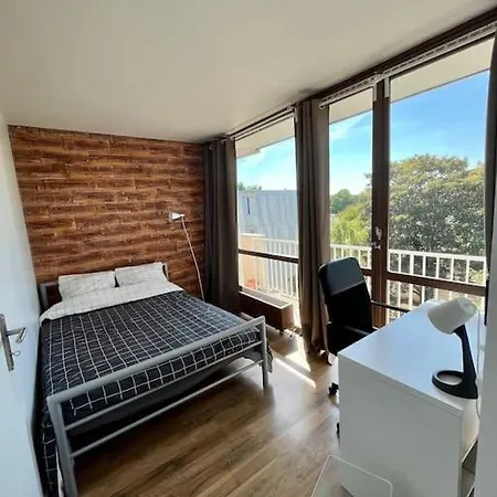 F5 Entier, Chaleureux Avec Balcon, 30min De Paris Cergy