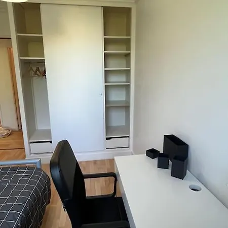 Appartamento F5 Entier, Chaleureux Avec Balcon, 30min De Paris Cergy